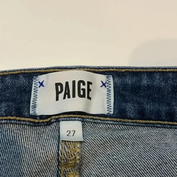 Paige Emmitt jean shorts, 2.5” button fly, frayed hem. Women’s size 27 - Picture 4 of 10